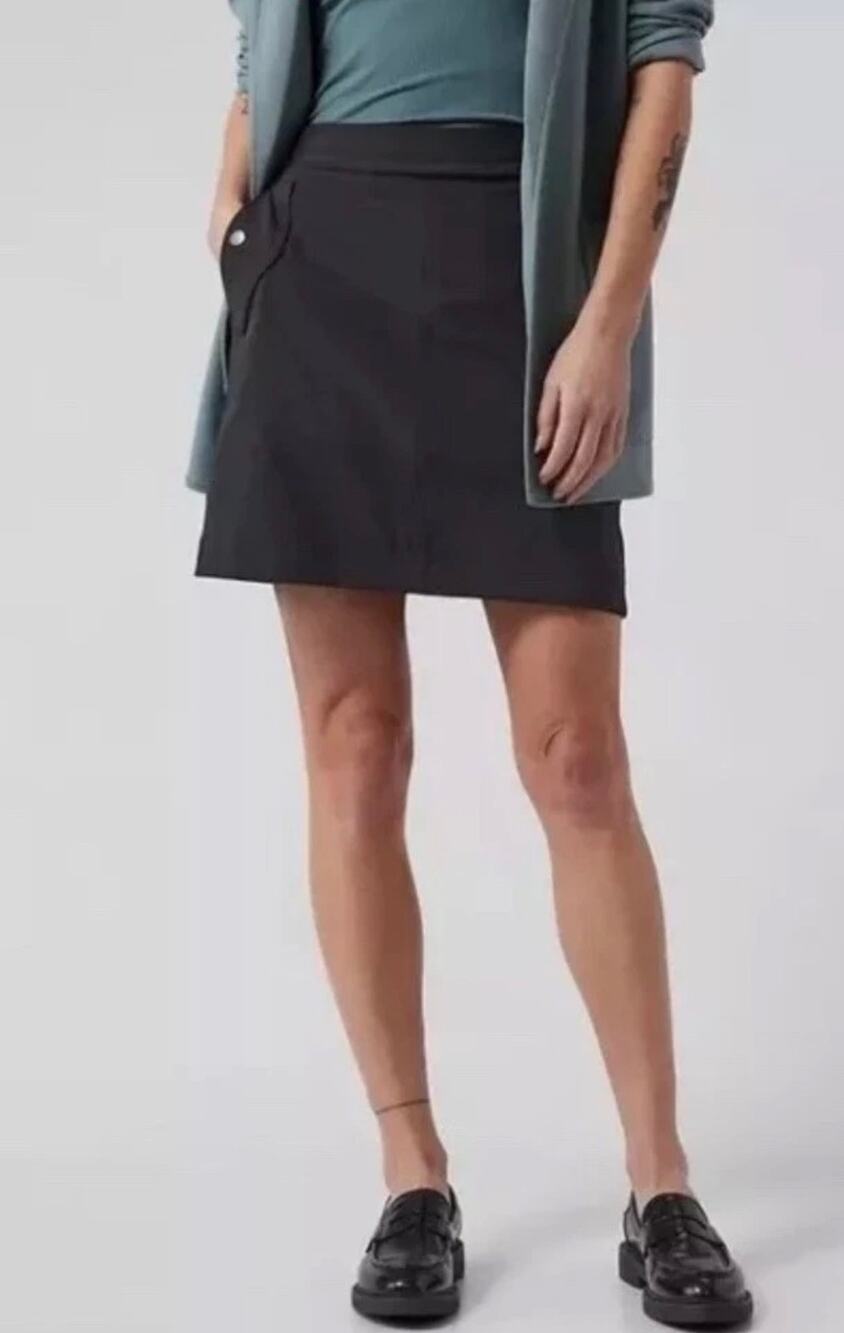Athleta Women's Vienna Cargo Skort Black 4 Athleisure Golf Pickleball Active